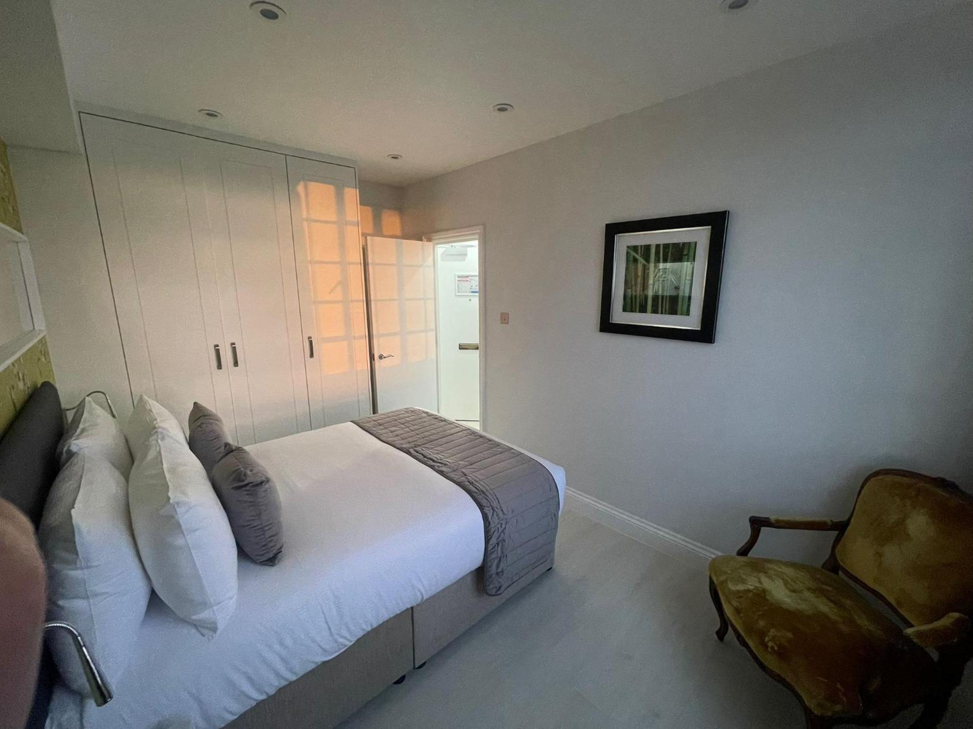 Chelsea Cloisters Serviced Apartments London Exterior photo
